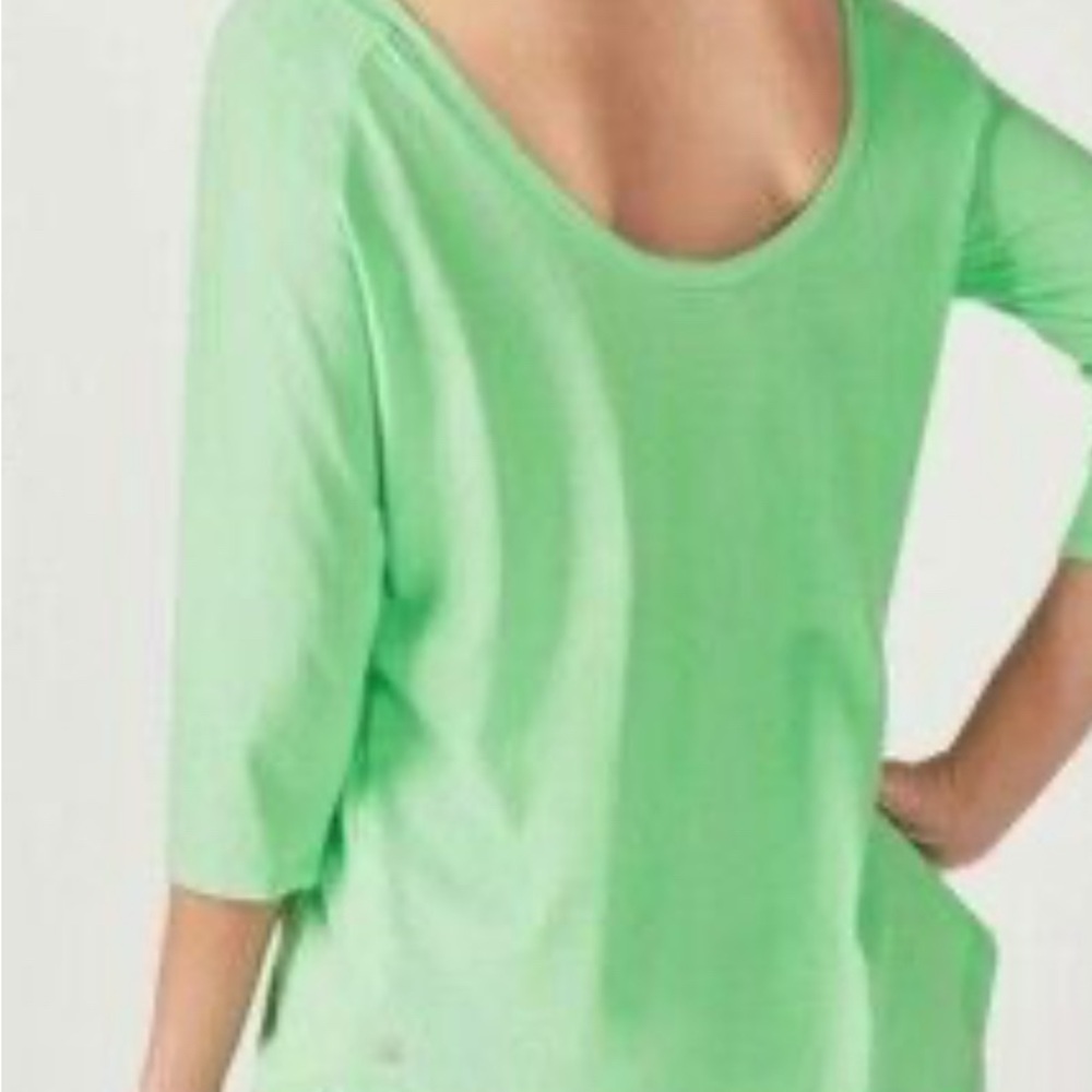 Fabletics Light Green Three-Quarter Sleeve Top